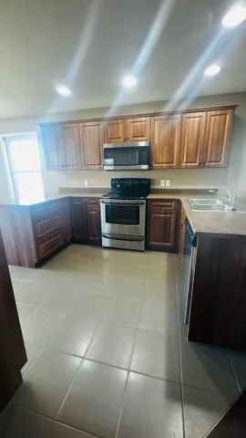 2a44565e548646b7bf505bd54807cc62.jpg